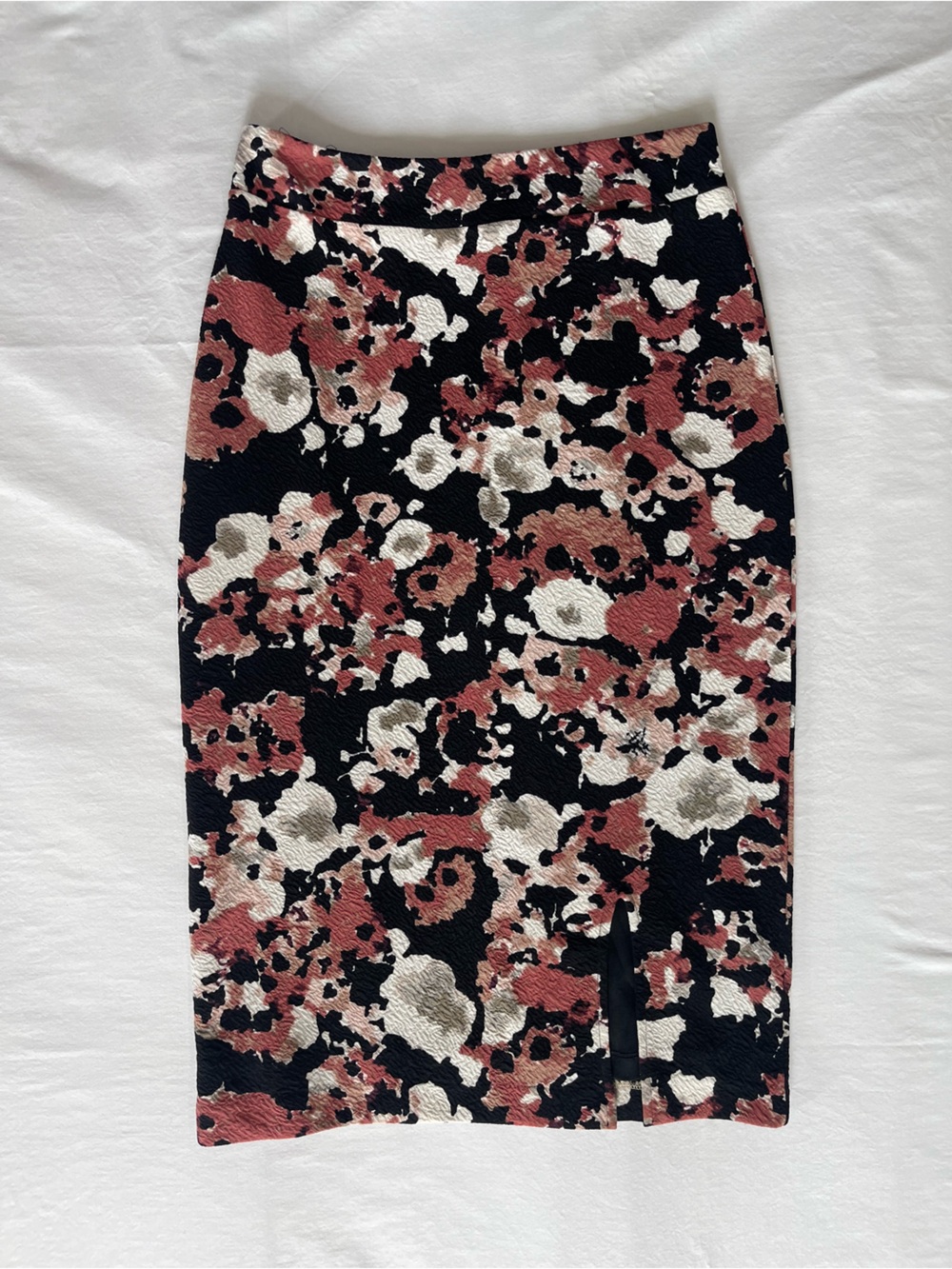 SD Collection Black, Rose, and Cream Floral Pencil Skirt